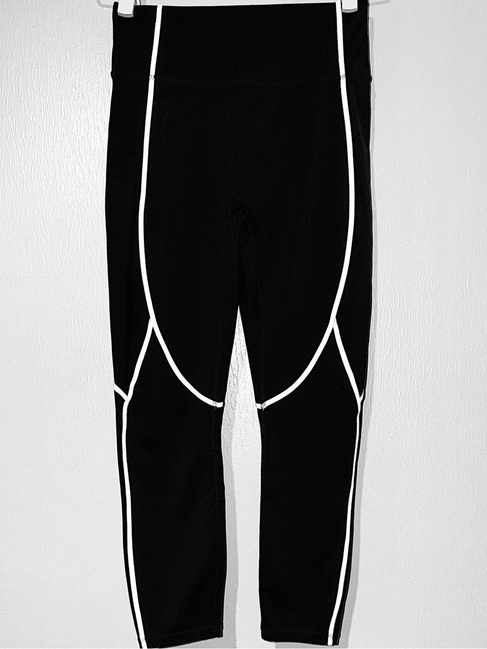 Zùda Geometric Athletic Leggings in Black & White Size Small NWT